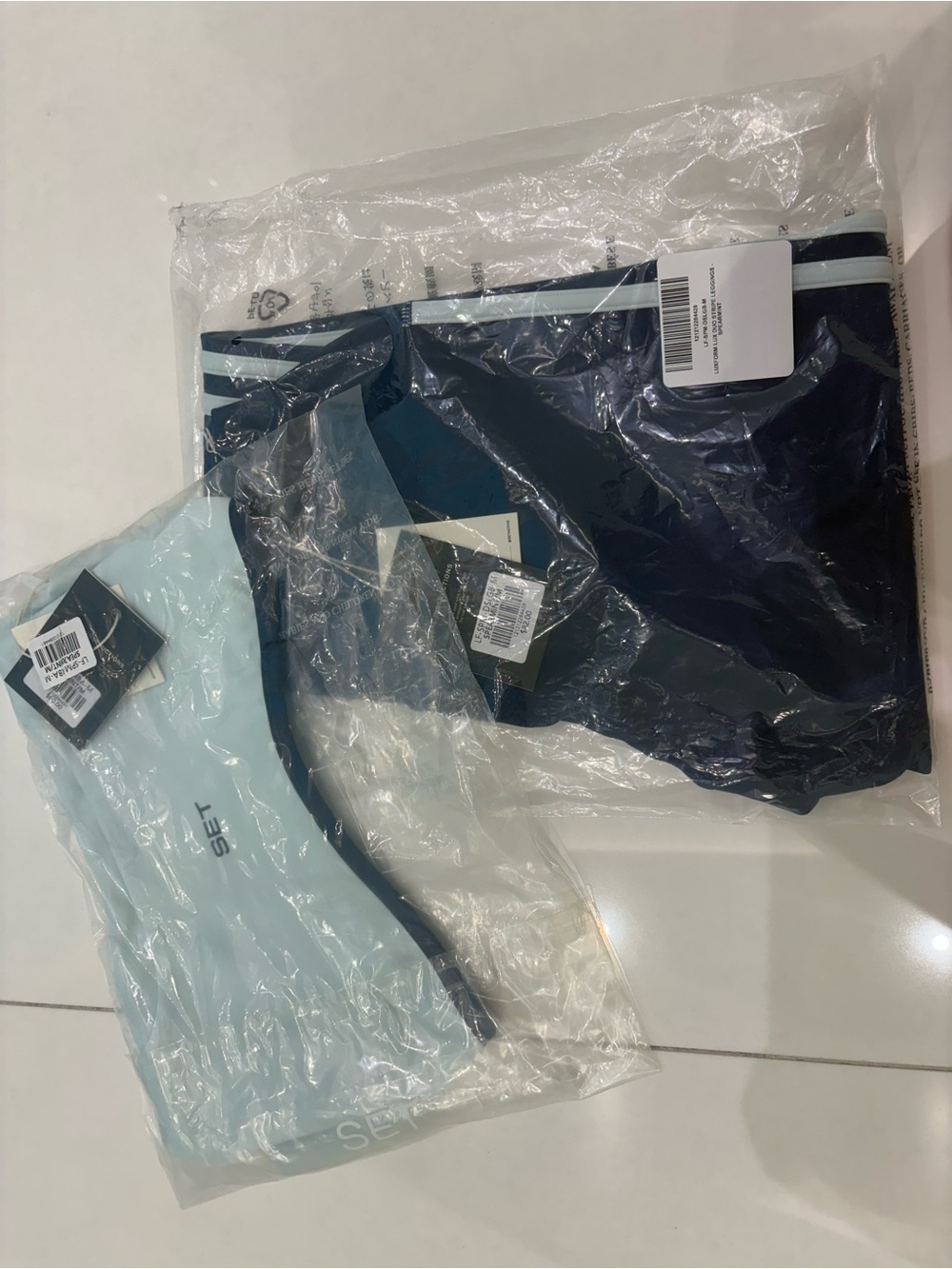 SET Active Lux Duo Stripe Leggings & Lux Rise Bra in Spearmint - Picture 3 of 3